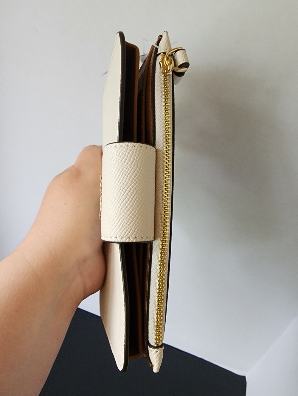 ✨️NWT✨️ Coach Tech Wallet, Chalk, 2022, $129 MSRP - Picture 6 of 7